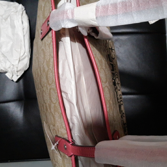 Coach Tote - Picture 5 of 9